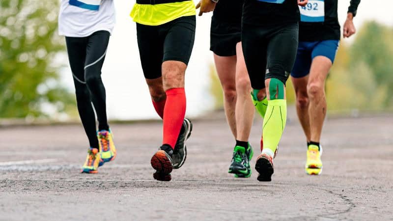 can you wear running shoes without socks