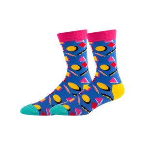 Bunte Crew-Socken für Damen von Sinoknit mit lebendigen Kunstmustern: Kreise, Dreiecke und Linien in Blau, Gelb, Rosa und Grün.