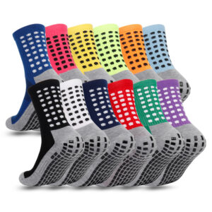 Les chaussettes de sport personnalisées colorées à carreaux de Sinoknit, disponibles dans différentes nuances, offrent style et confort au quotidien. Disponibles dès maintenant !